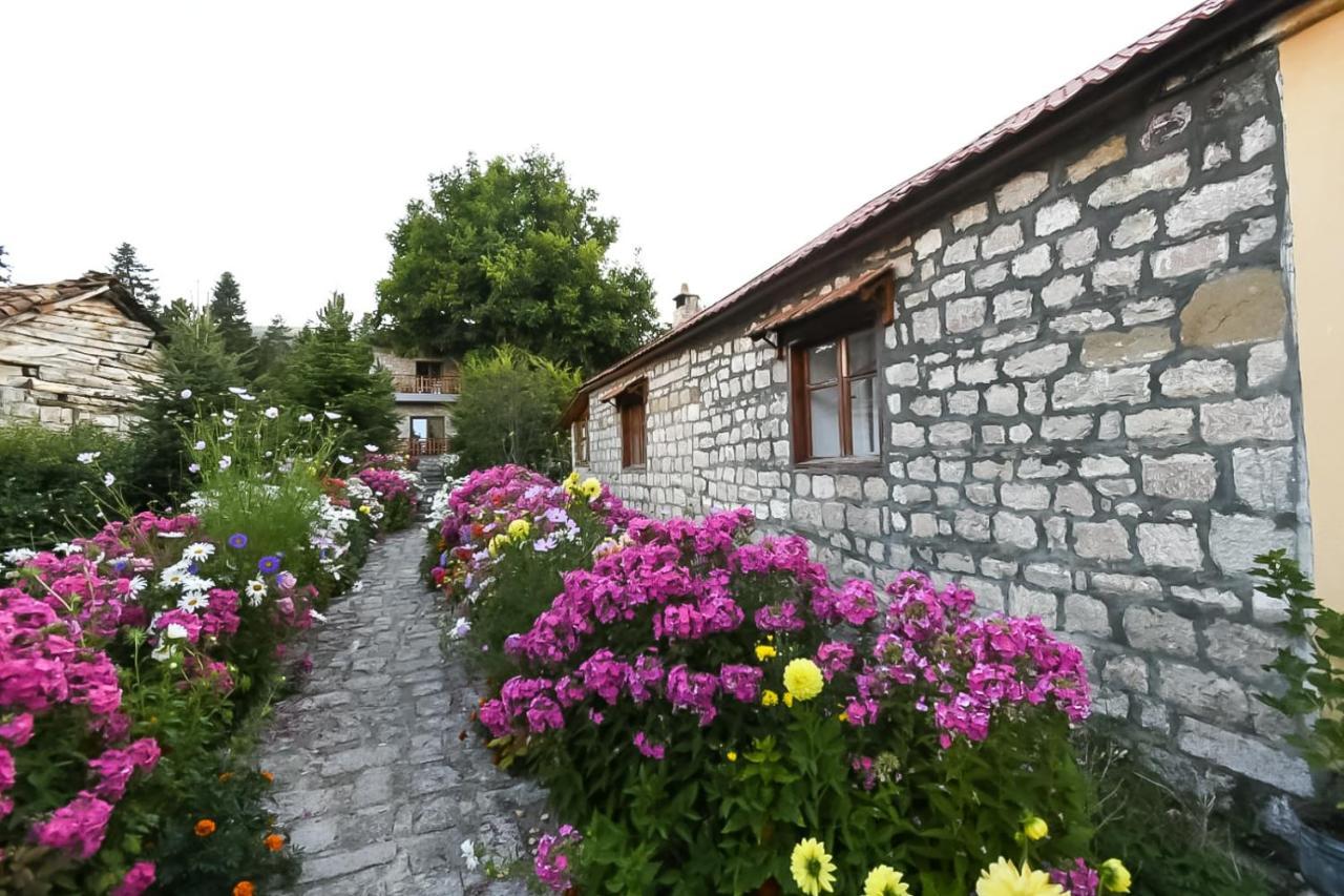 Bujtina Shkodrani Bed and Breakfast Voskopojë Buitenkant foto