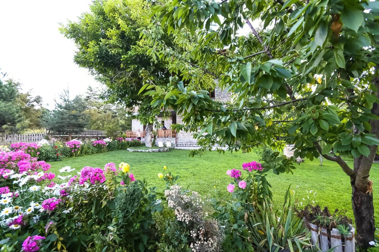 Bujtina Shkodrani Bed and Breakfast Voskopojë Buitenkant foto