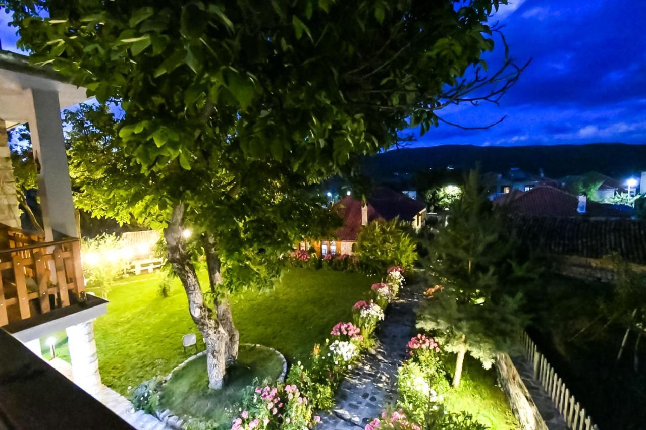 Bujtina Shkodrani Bed and Breakfast Voskopojë Buitenkant foto